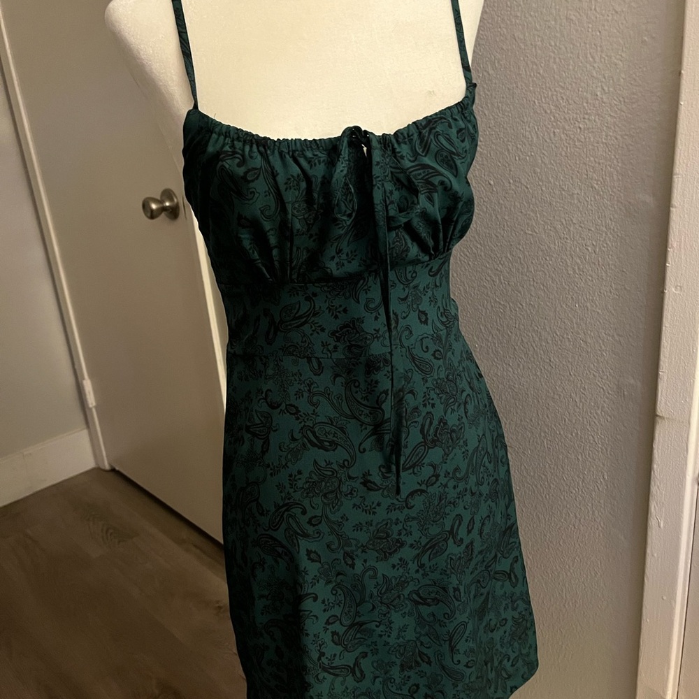 Elegant Green Patterned Dress